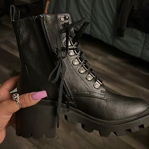 Leather heel boots size 5.5